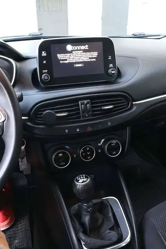Usata Fiat Tipo Business 120 CV (88 kW) 2016 Argento Station wagon