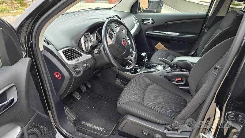 Usata Fiat Freemont 170 CV (125 kW) 2015 Nero SUV