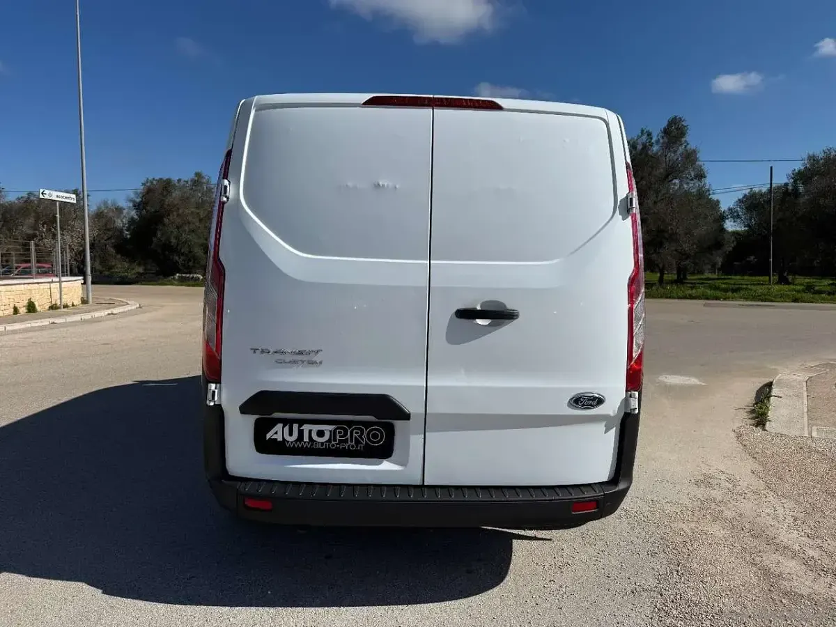 Begagnad Ford Transit Custom 107 HK (78 kW) 2021 Vit Van