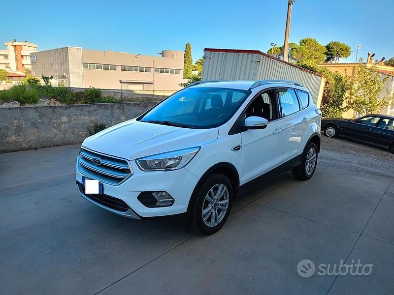 Usata Ford Kuga Titanium 120 CV (88 kW) 2017 Bianco SUV