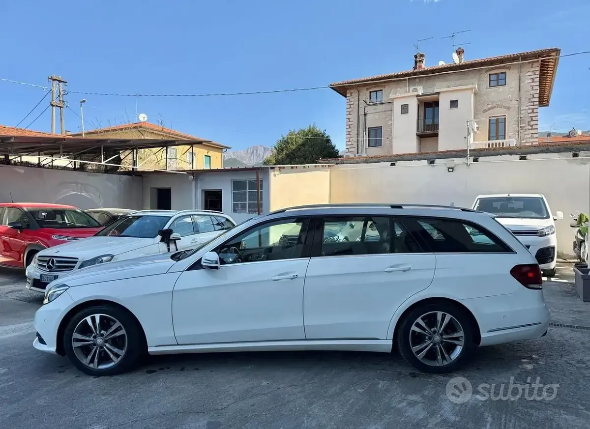 Usata Mercedes E250 Premium 204 CV (150 kW) 2016 Bianco Station wagon
