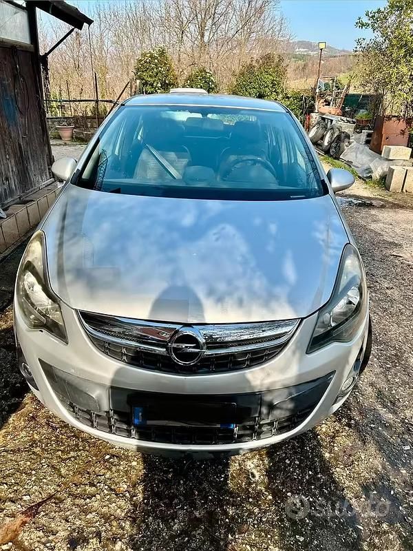Usata Opel Corsa 85 CV (62 kW) 2014 Grigio Utilitaria