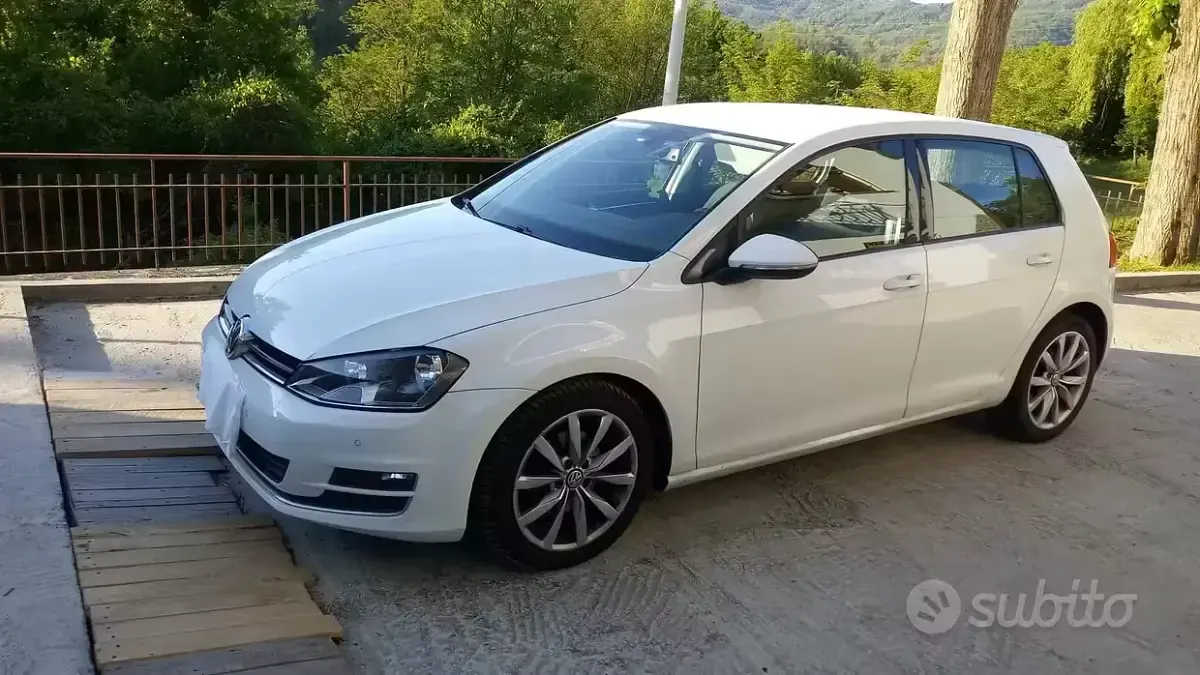 Usata VW Golf VII 116 CV (85 kW) 2014 Bianco Berlina