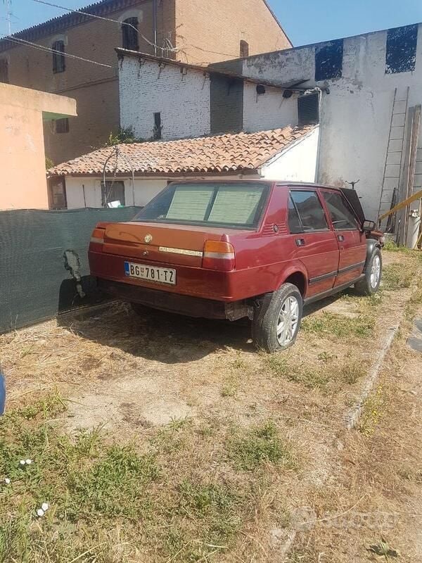 Usata Alfa Romeo Giulietta 122 CV (89 kW) 1980 Rosso Utilitaria