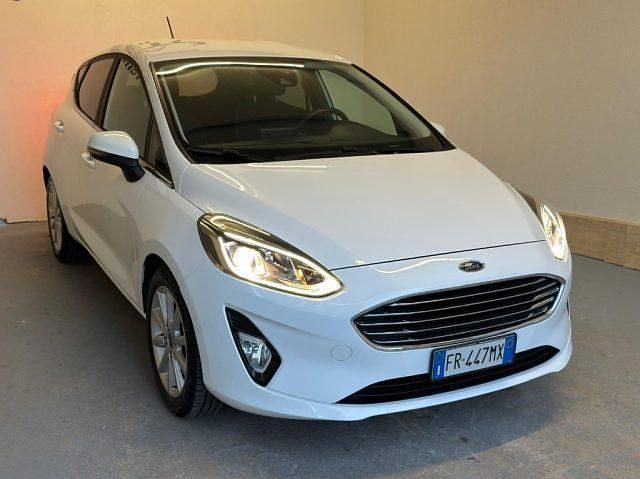 Usata Ford Fiesta Titanium 86 CV (63 kW) 2018 Bianco Utilitaria