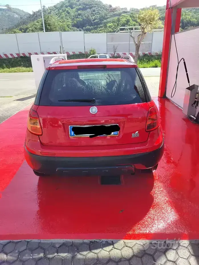 Usata Fiat Sedici 135 CV (99 kW) 2011 Rosso SUV