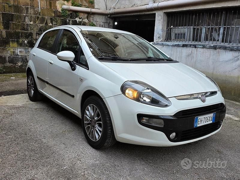 Usata Fiat Punto Evo 75 CV (55 kW) 2011 Bianco Utilitaria