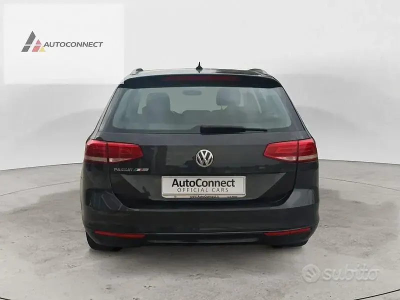 Usata VW Passat 120 CV (88 kW) 2018 Grigio Station wagon