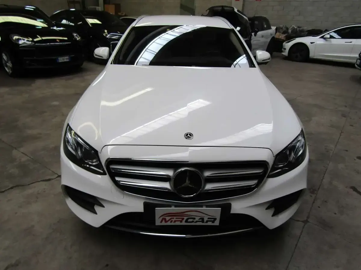 Usata Mercedes E220 Premium Plus 194 CV (142 kW) 2018 Bianco metallizzato Station wagon