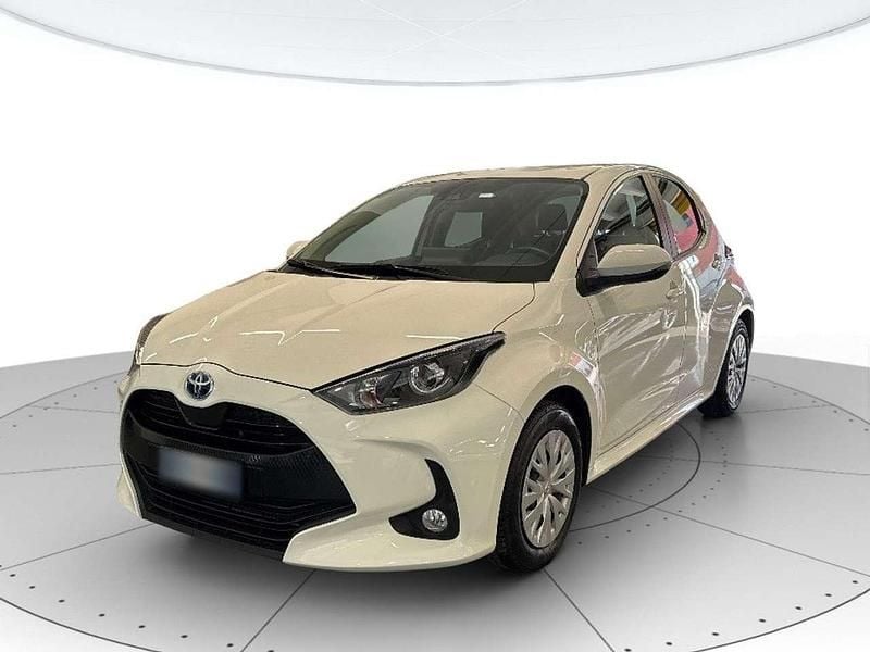 Bianco Usata 2023 Toyota Yaris Hybrid Business Edition Tre volumi | 15.300 € (Super prezzo) - Immagine 1/4