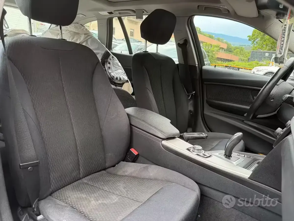 Usata BMW 318 143 CV (105 kW) 2013 Nero Station wagon