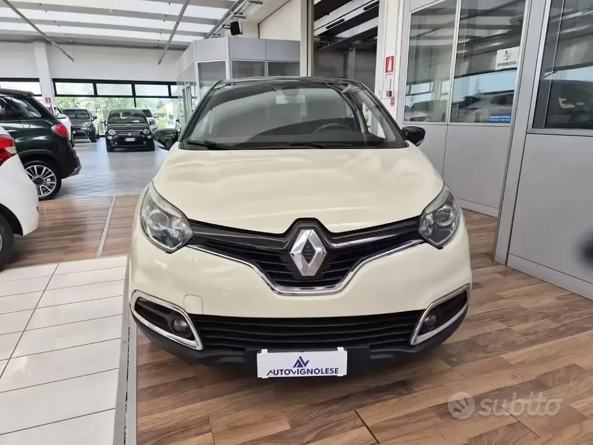 Usata Renault Captur 90 CV (66 kW) 2013 Bianco SUV