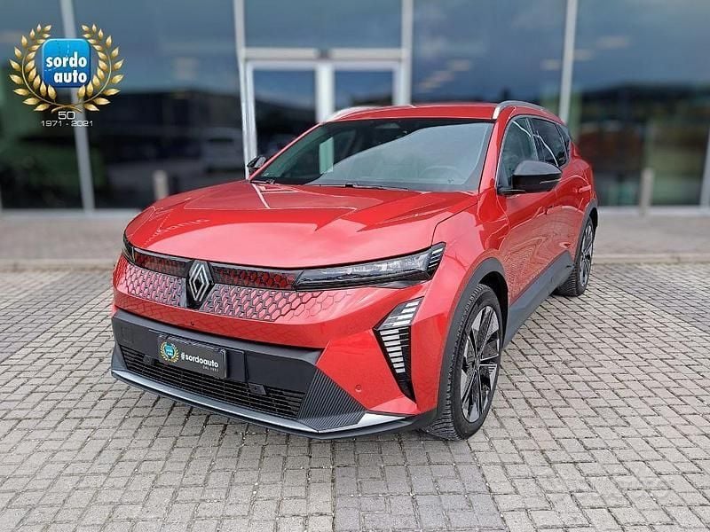Usata Renault Scenic E-Tech Komfort 125 kW (170 CV) 2024 Rosso SUV
