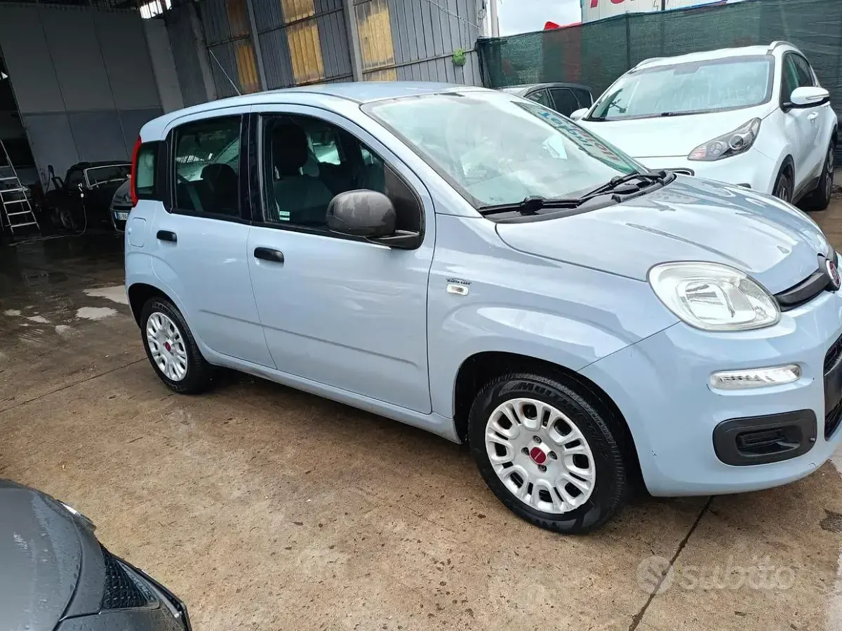 Usata Fiat Panda 69 CV (50 kW) 2019 Grigio Utilitaria