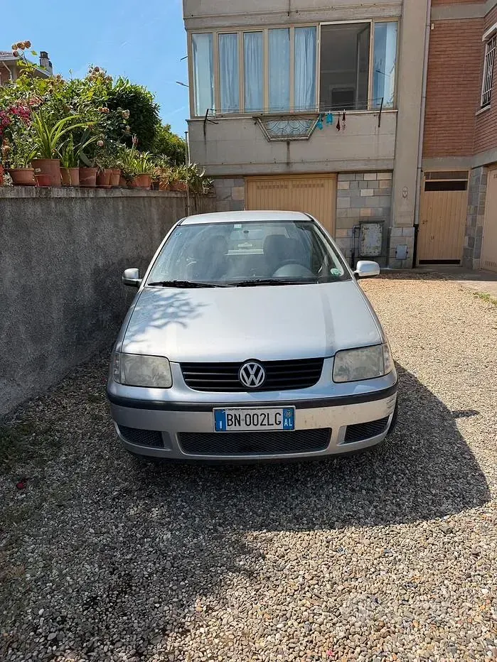 Usata VW Polo 50 CV (36 kW) 2000 Grigio Berlina