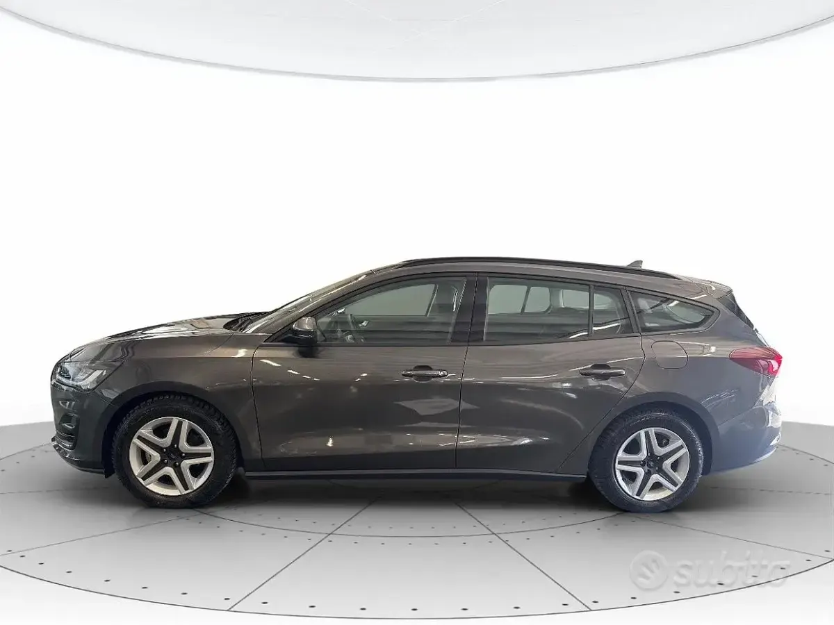 Usata Ford Focus Business Edition 120 CV (88 kW) 2022 Grigio scuro Station wagon
