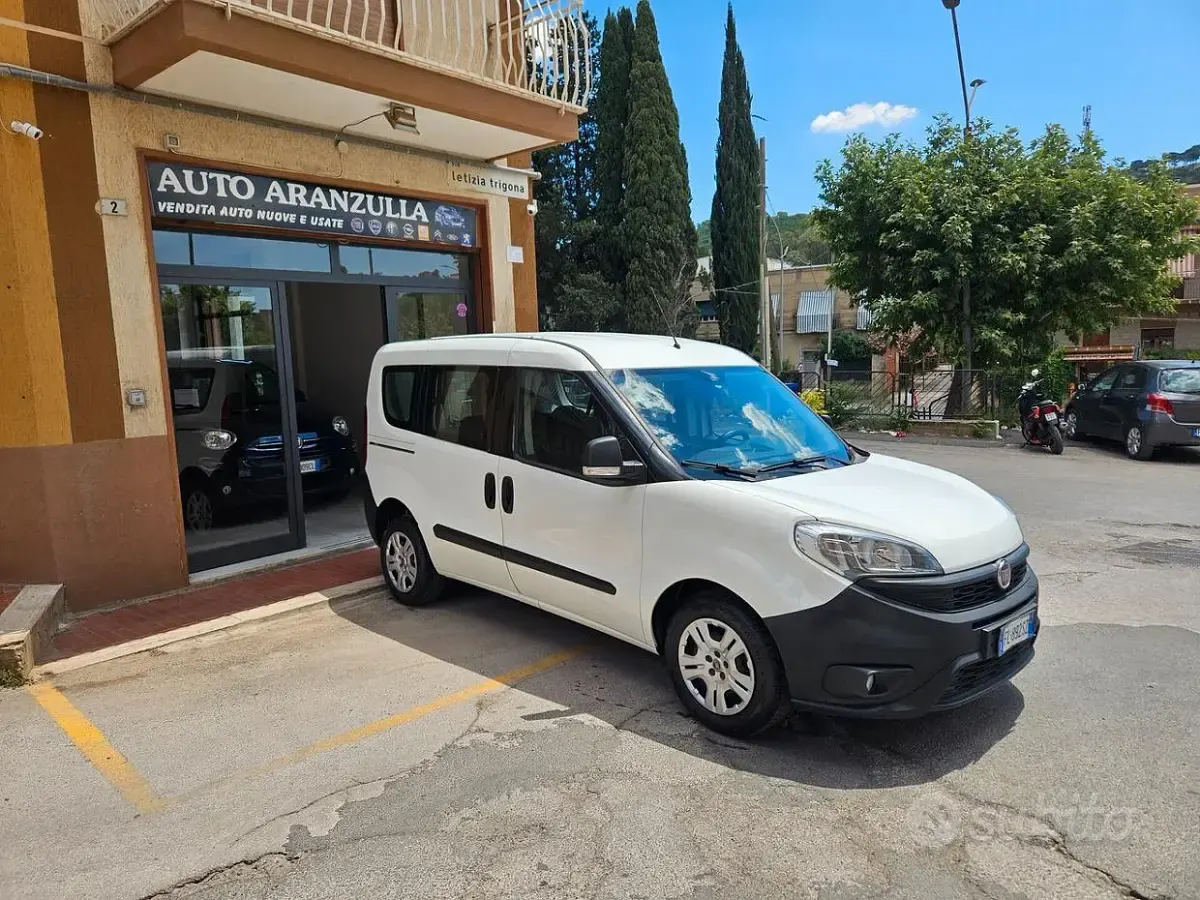 Usata Fiat Doblò 95 CV (69 kW) 2017 Bianco Monovolume