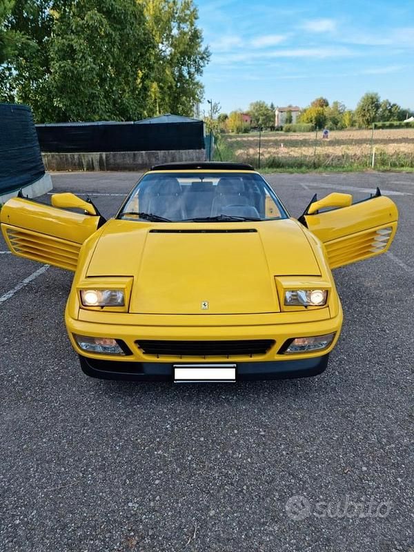 Usata Ferrari 348 300 CV (220 kW) 1992 Giallo Cabrio