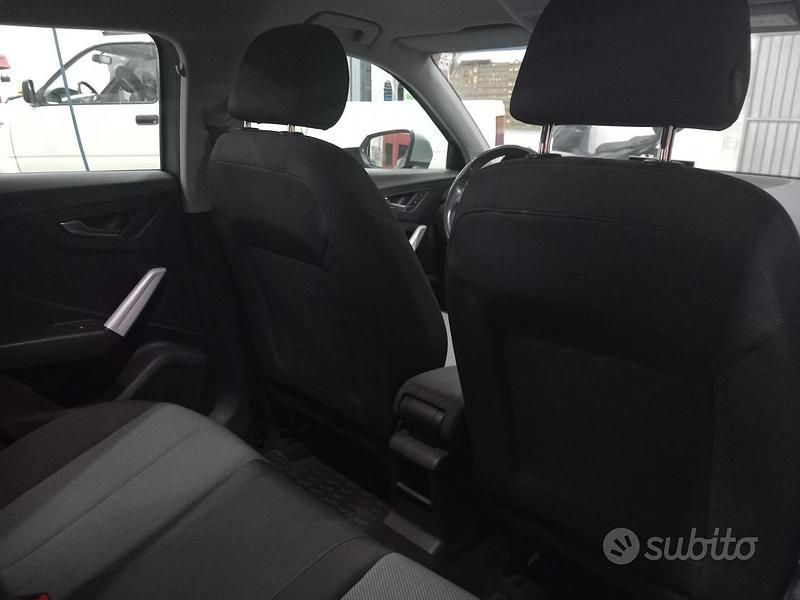 Usata Audi Q2 Design 150 CV (110 kW) 2017 Grigio SUV