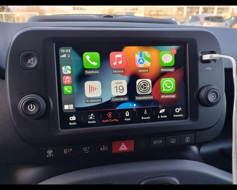 Usata Fiat Panda Cross Cross 69 CV (50 kW) 2024 Rosso Utilitaria