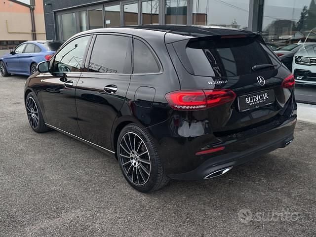 Usata Mercedes B200 Premium 150 CV (110 kW) 2019 Nero Monovolume