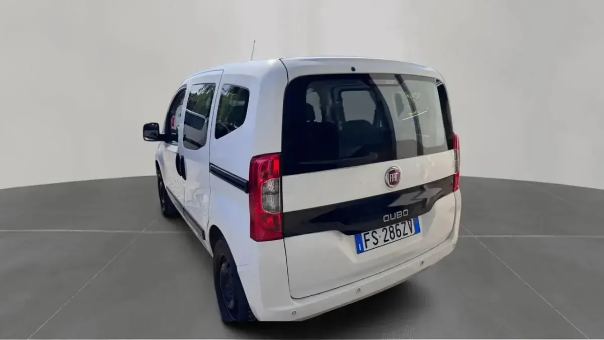 Usata Fiat Qubo Lounge 69 CV (50 kW) 2018 Bianco Monovolume