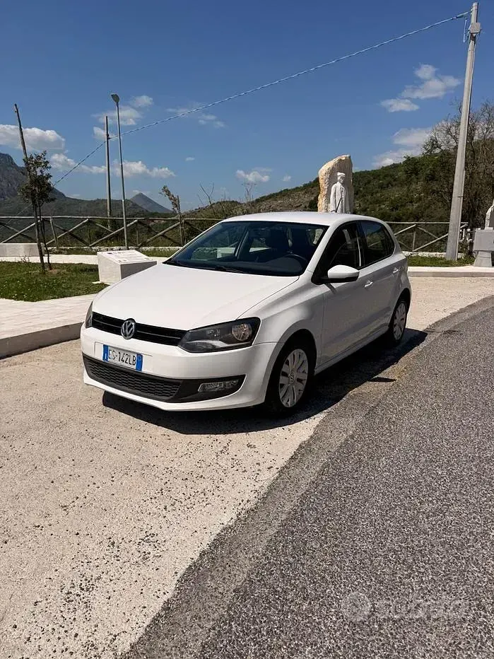 Usata VW Polo Trendline 75 CV (55 kW) 2013 Bianco Utilitaria