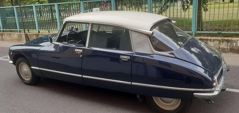 Usata Citroën DS 101 CV (74 kW) 1972 Blu/azzurro Berlina