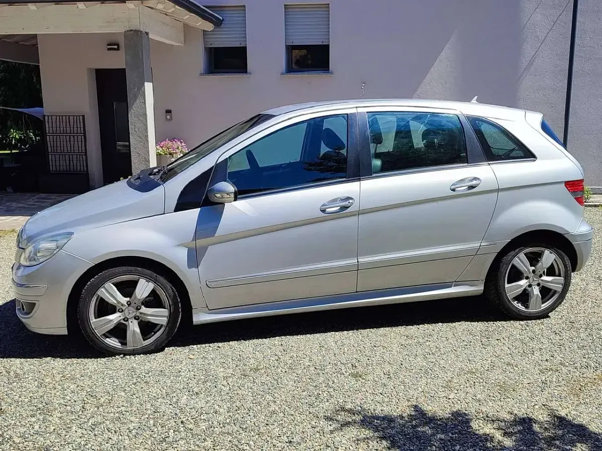Usata Mercedes B170 116 CV (85 kW) 2008 Argento Monovolume