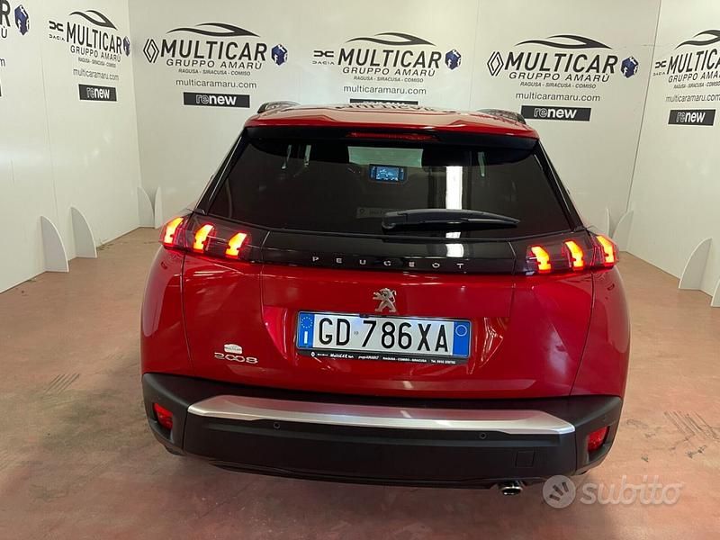 Usata Peugeot 2008 Allure 110 CV (80 kW) 2021 Rosso SUV
