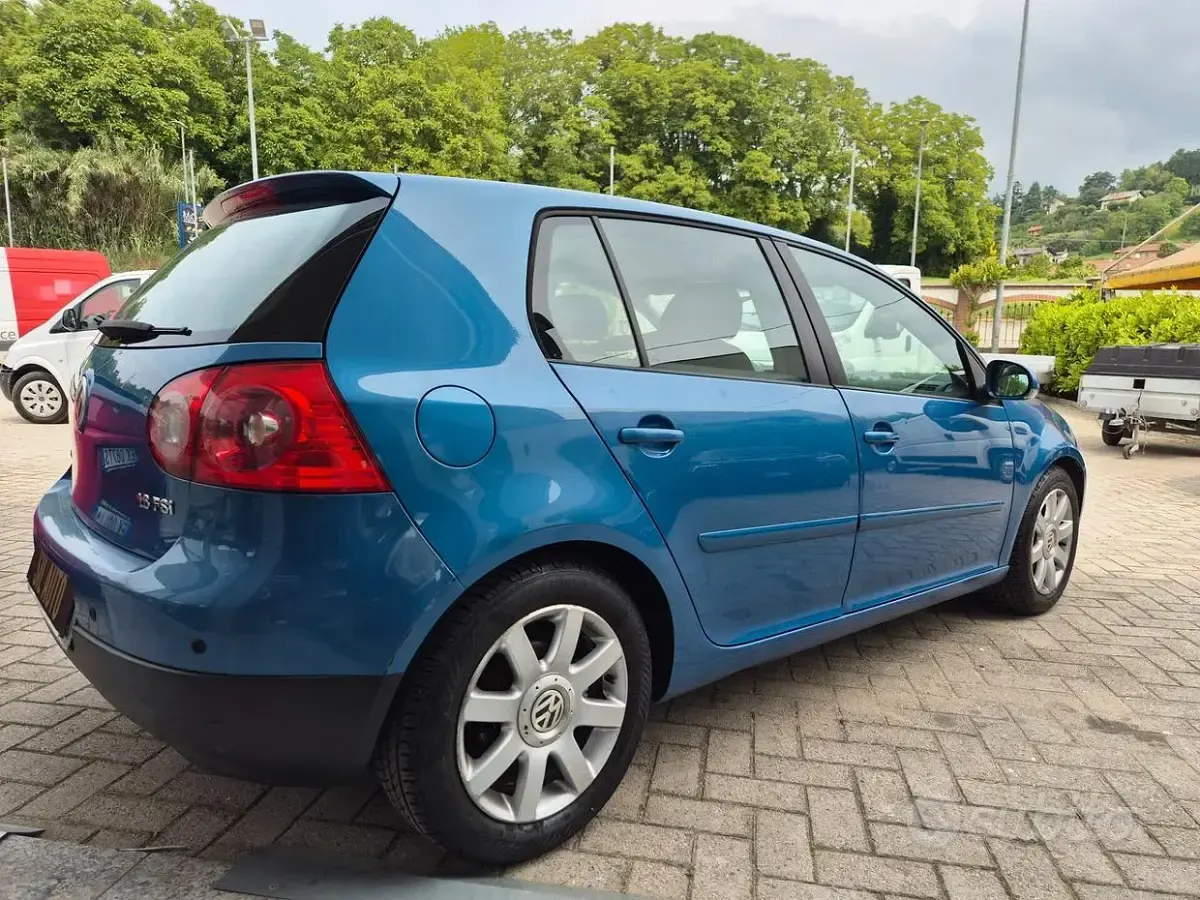 Usata VW Golf IV 116 CV (85 kW) 2004 Blu Berlina