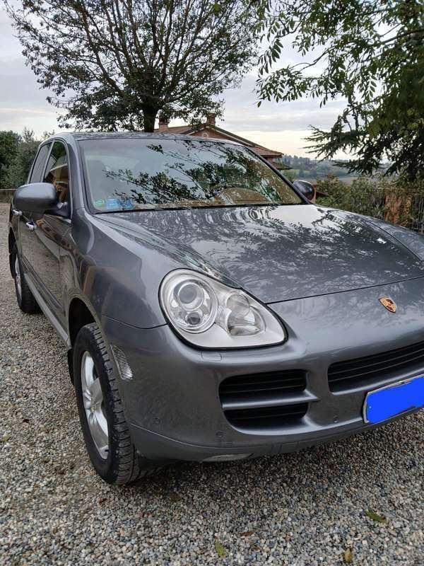 Grigio Usata 2006 Porsche Cayenne SUV | 11.900 € (Buon prezzo) - Immagine 1/4