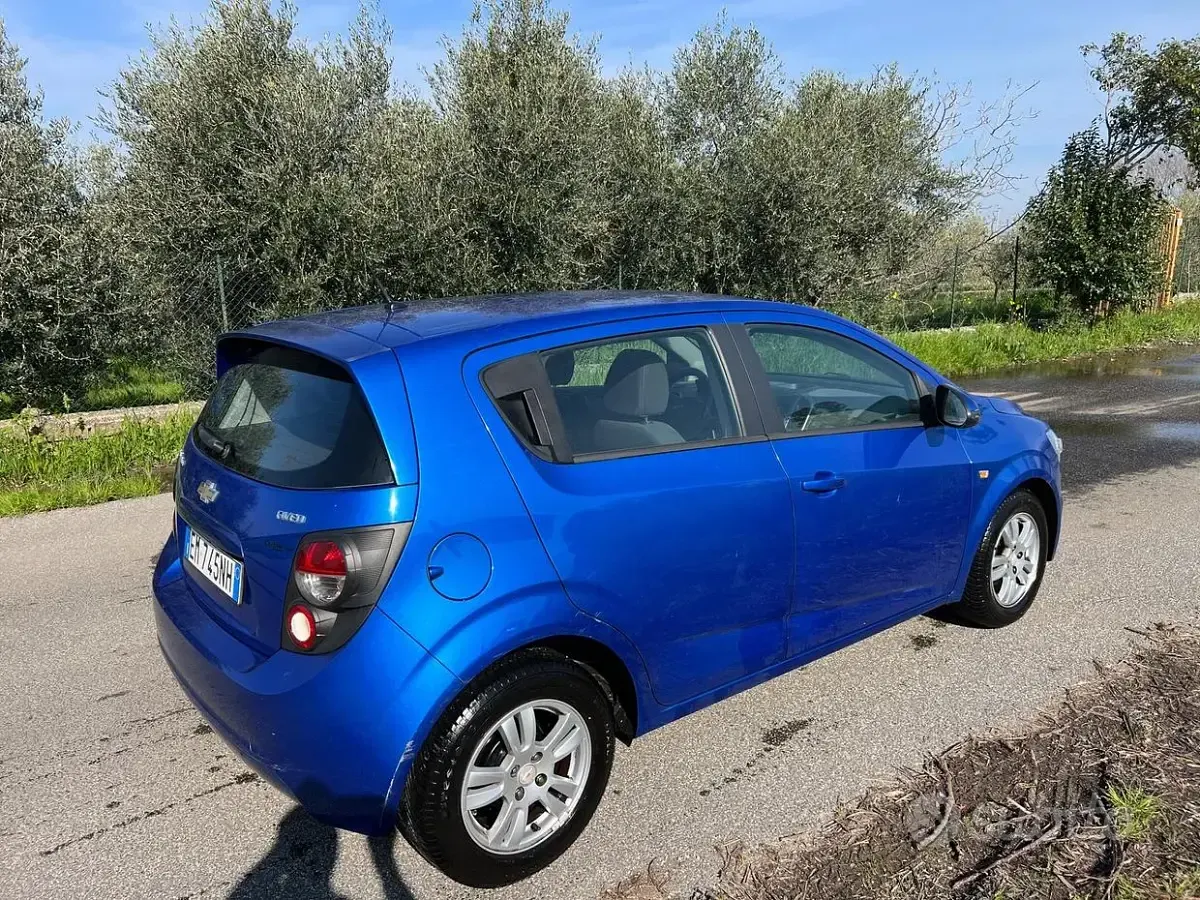 Usata Chevrolet Aveo LS 69 CV (50 kW) 2012 Bianco Berlina