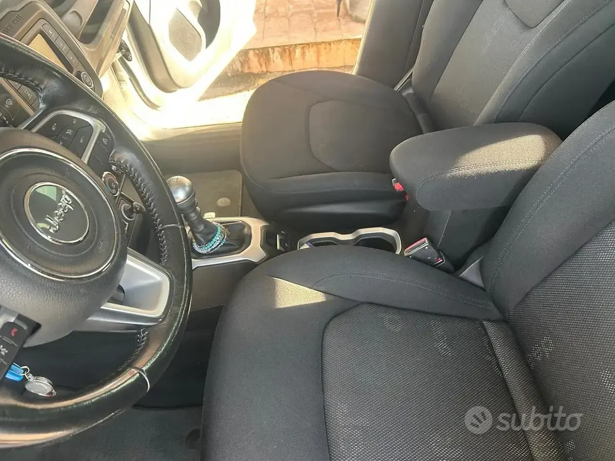 Usata Jeep Renegade 140 CV (102 kW) 2017 Grigio SUV