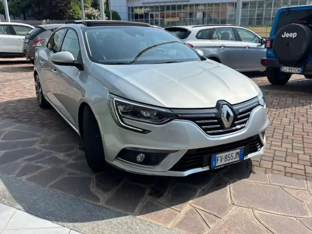 Usata Renault Mégane IV 140 CV (102 kW) 2019 Argento Coupé