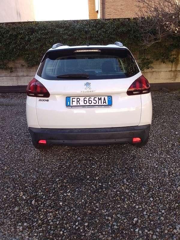 Usata Peugeot 2008 Active 102 CV (75 kW) 2018 SUV