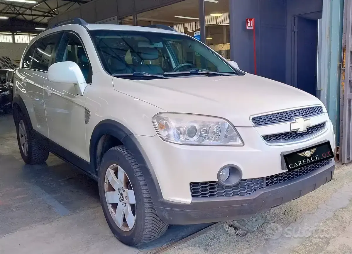 Usata Chevrolet Captiva 150 CV (110 kW) 2010 Bianco SUV