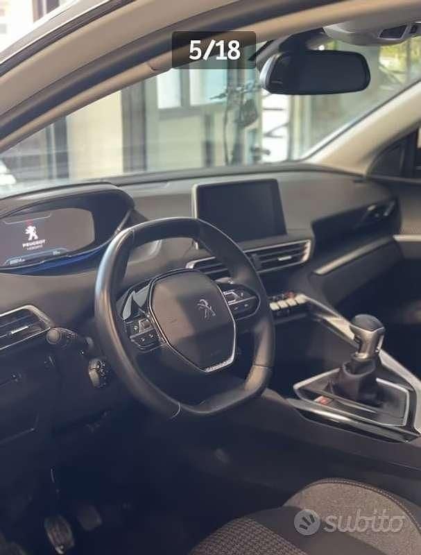 Usata Peugeot 3008 Business-Line 120 CV (88 kW) 2017 SUV