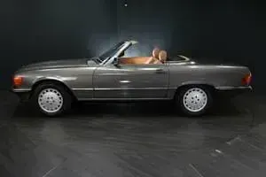 Usata Mercedes SL420 218 CV (160 kW) 1987 Grigio Cabrio