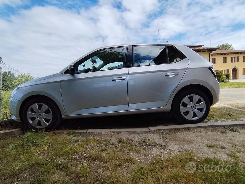 Usata Skoda Fabia 70 CV (51 kW) 2015 Grigio Berlina