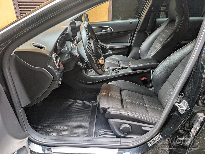 Usata Mercedes A180 109 CV (80 kW) 2017 Berlina
