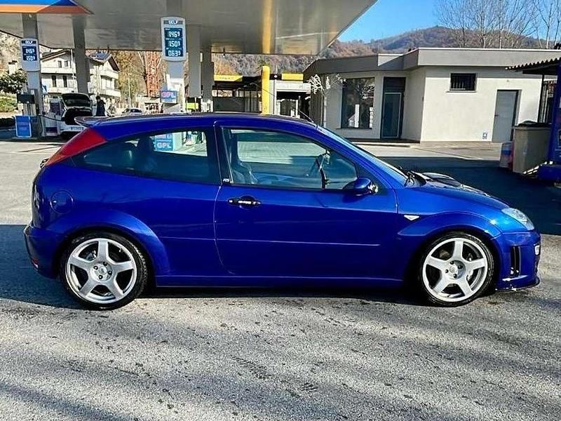 Usata Ford Focus RS 215 CV (158 kW) 2003 Blu/azzurro Berlina