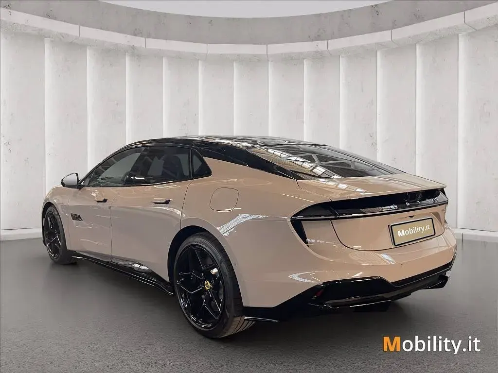 Nuova Lotus Emeya 139 kW (190 CV) 2025 Utilitaria