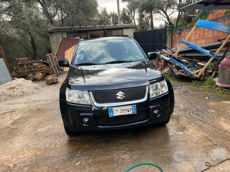 Nero Usata 2006 Suzuki Vitara SUV | 6000 € (Buon prezzo) - Immagine 1/4