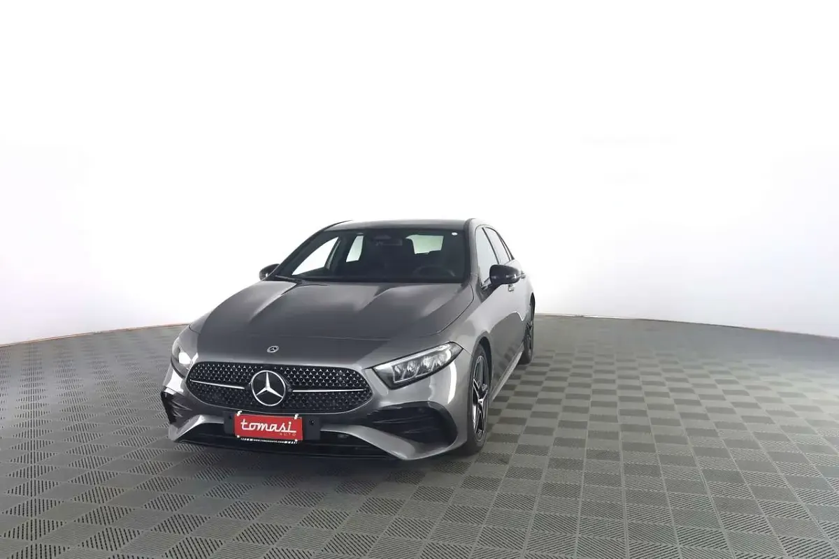 Usata Mercedes A200 Advanced Plus 150 CV (110 kW) 2023 Grigio montagna Berlina