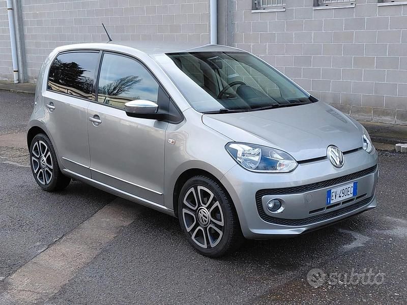 Usata VW up! high up! 75 CV (55 kW) 2014 Grigio Utilitaria