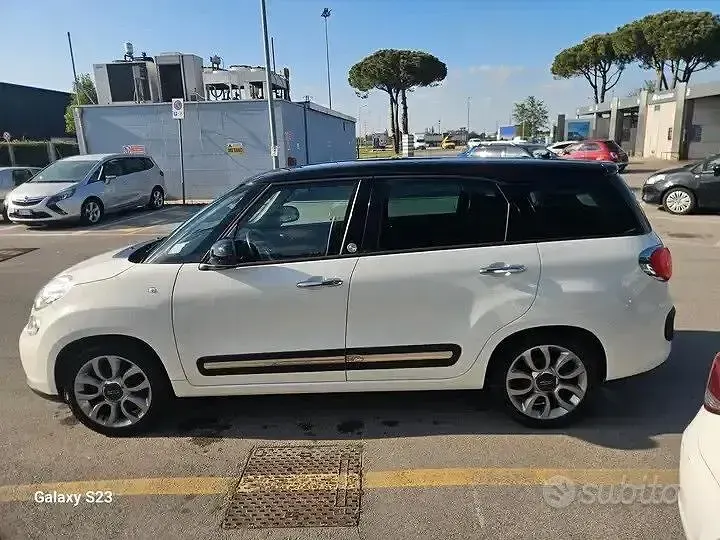 Usata Fiat 500L Living 105 CV (77 kW) 2015 Bianco Monovolume