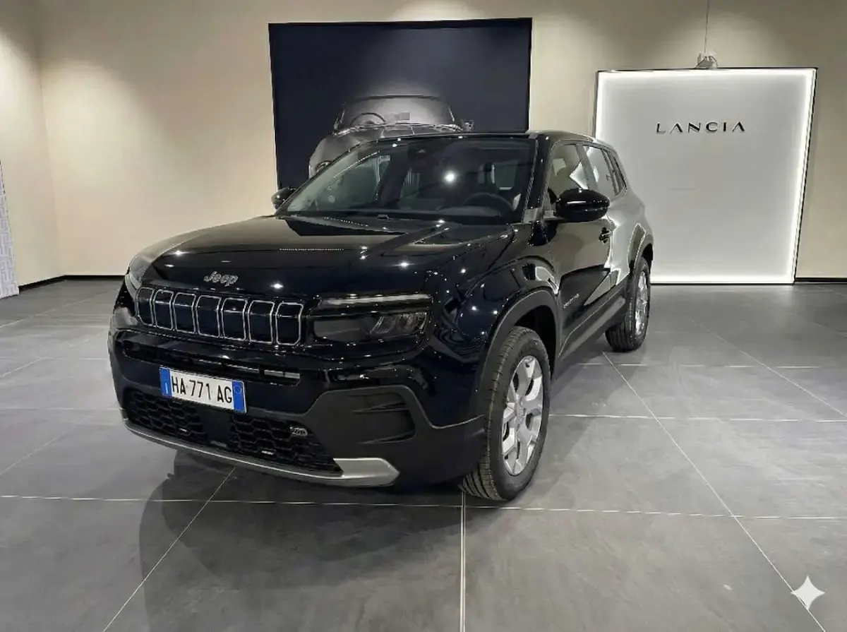 Nuova Jeep Avenger Longitude 99 CV (72 kW) 2026 Nero SUV