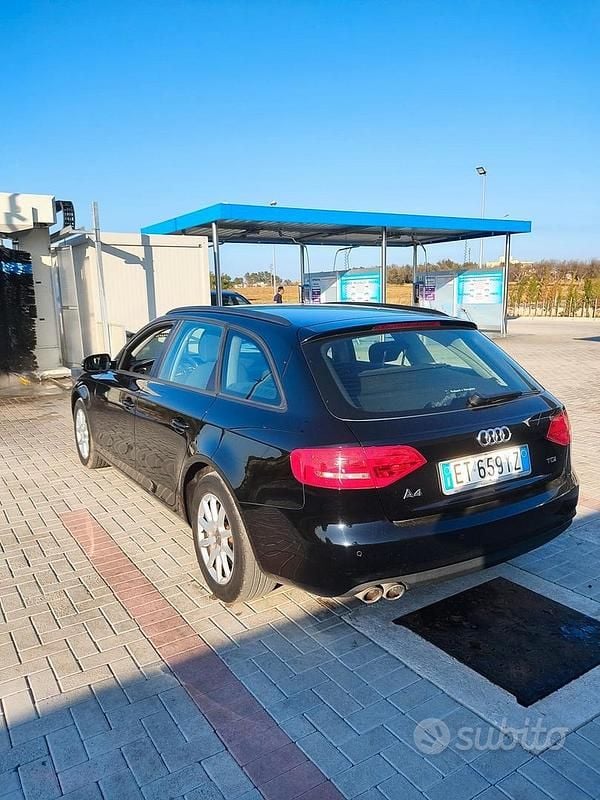 Usata Audi A4 150 CV (110 kW) 2013 Nero Station wagon