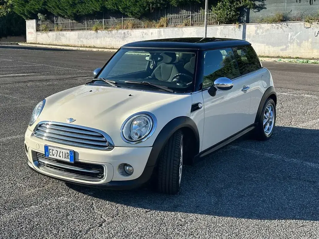 Usata Mini Cooper 122 CV (89 kW) 2011 Bianco Utilitaria